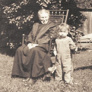 image: Margaret Hoerst and Grandson Jack Volkert about 1920.